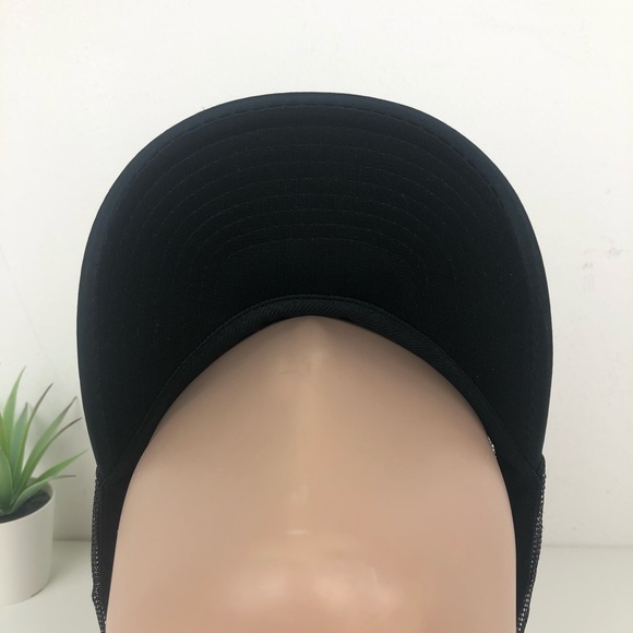 Vans Off The Wall Black & White Trucker Style Snap Back Baseball Cap - Picture 12 of 16